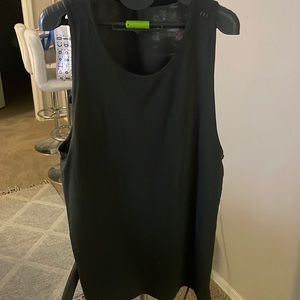 Men’s large grey lululemon sleeveless shirt.